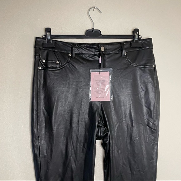 Avec Les Filles Faux Leather Pants - Picture 7 of 9